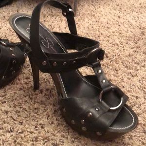 Jessica Simpson black heel